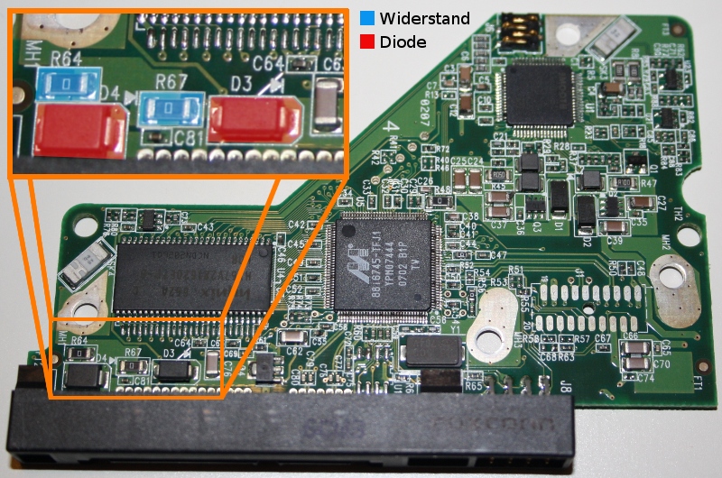 Sicherungswiderstände und -dioden auf der Platine einer WD-Festplatte